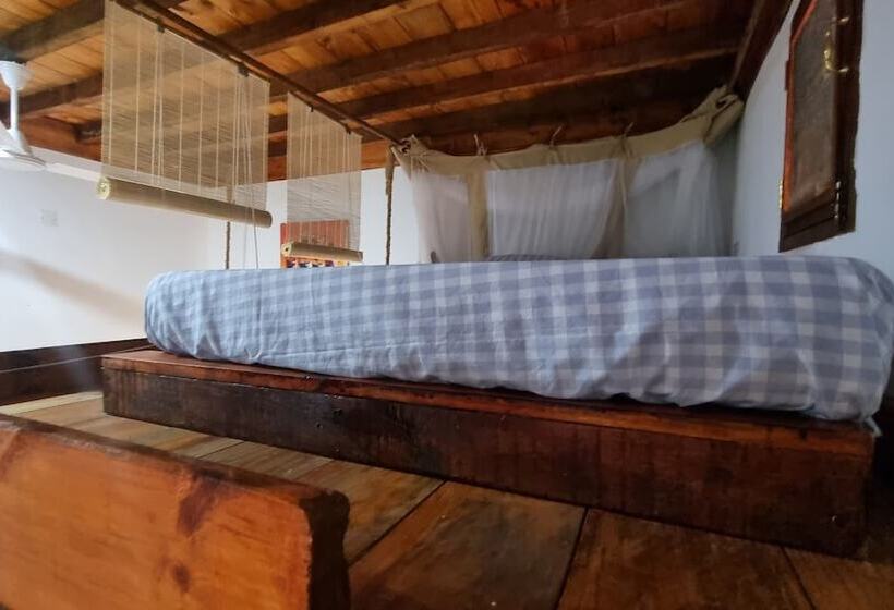 Economy Triple Room, Salama & Mbuyuni Bungalows