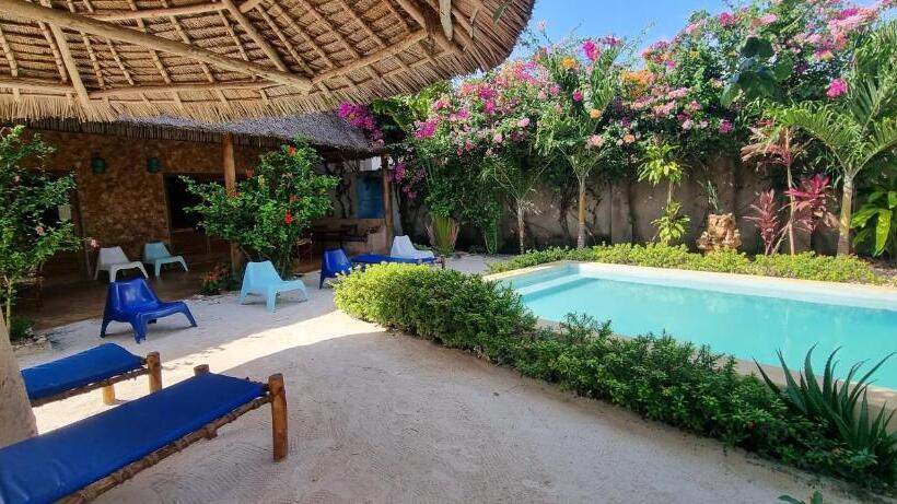 بانگلوی استاندارد 2 خوابه, Salama & Mbuyuni Bungalows