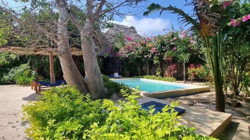 بانگلوی استاندارد 2 خوابه, Salama & Mbuyuni Bungalows