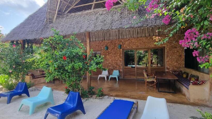 بانگلوی استاندارد 2 خوابه, Salama & Mbuyuni Bungalows