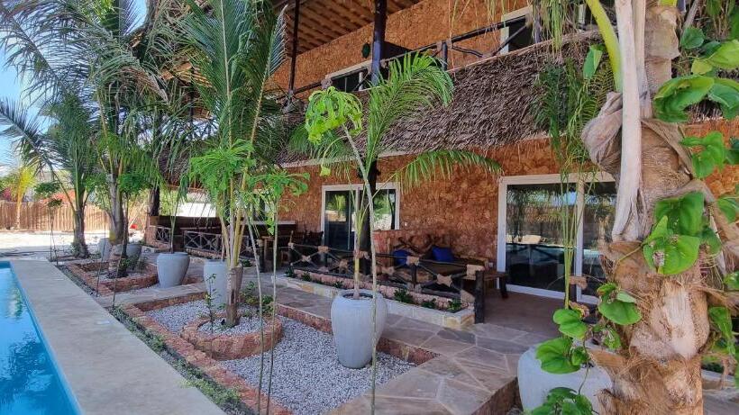 بانگلوی لوکس, Salama & Mbuyuni Bungalows