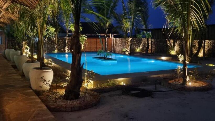 بانگلوی لوکس, Salama & Mbuyuni Bungalows