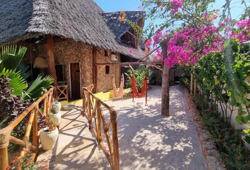 Economy Triple Room, Salama & Mbuyuni Bungalows