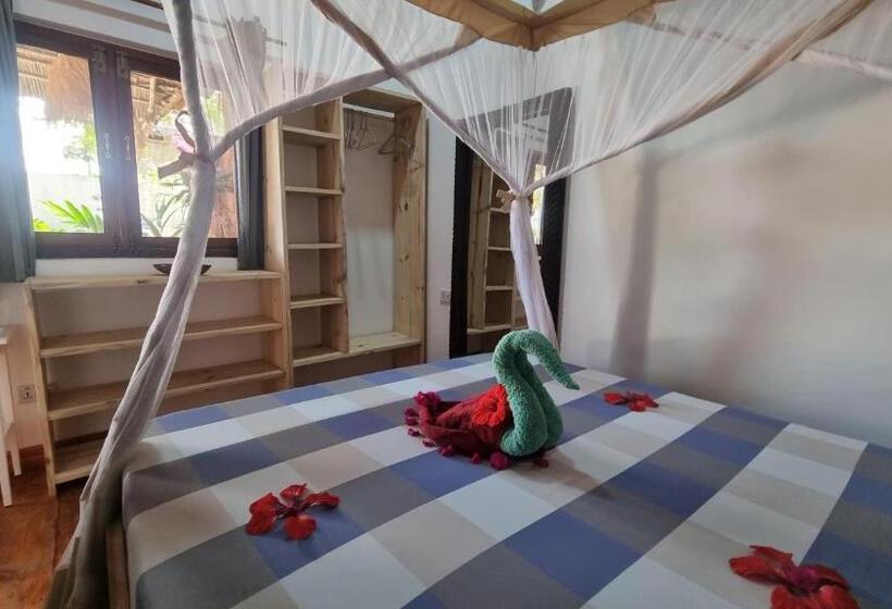 Economy Triple Room, Salama & Mbuyuni Bungalows
