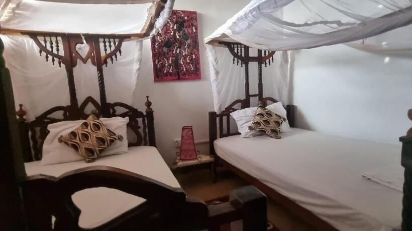 بانگلوی استاندارد 2 خوابه, Salama & Mbuyuni Bungalows