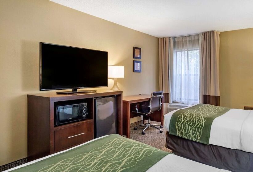 带大床的标准间, Clarion Pointe Apex Holly Springs