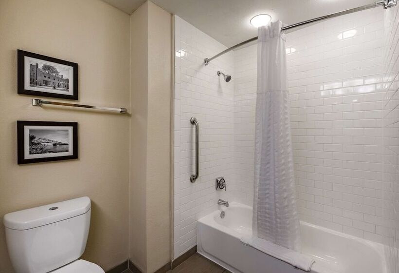 Люкс, Comfort Inn Collinsville Near St. Louis