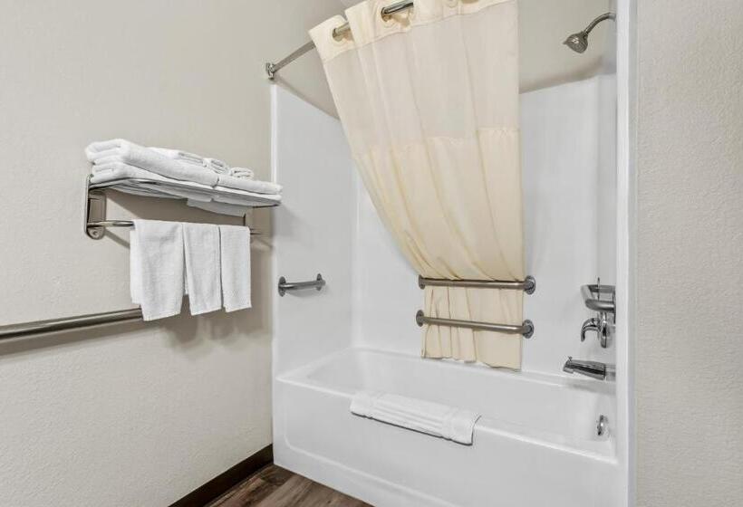 Номер Стандарт, Quality Inn Brookings University