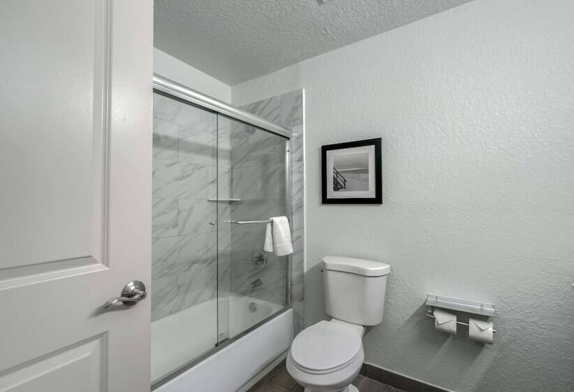 Номер Стандарт 2 Двуспальные Кровати, Rodeway Inn