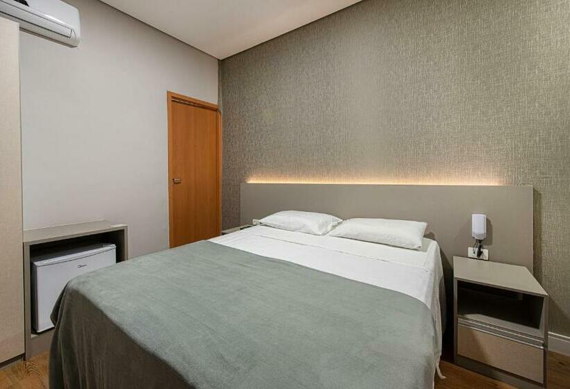Quarto Estandar, Florida Mall & Suites