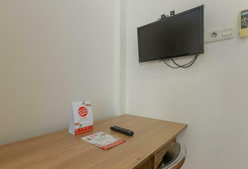 Quarto Estandar, Oyo 866 Idola Residence