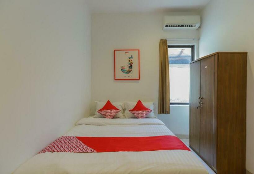 Quarto Estandar, Oyo 866 Idola Residence