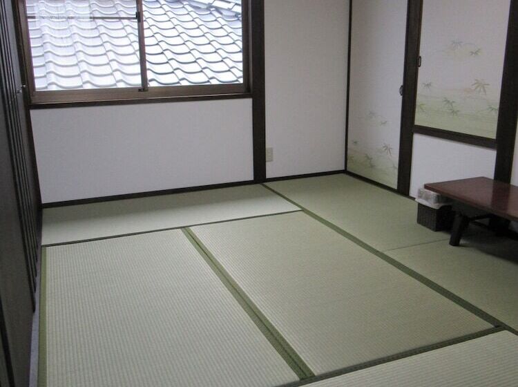 اتاق خانوادگی, Aki Kokubunji Shukubou