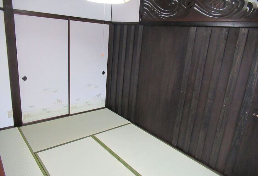 اتاق خانوادگی, Aki Kokubunji Shukubou