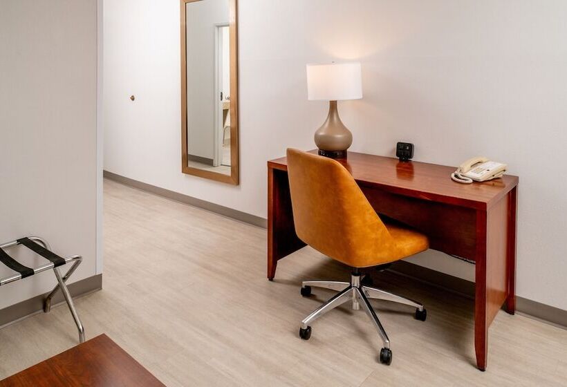 스위트, Comfort Suites Prestonsburg West