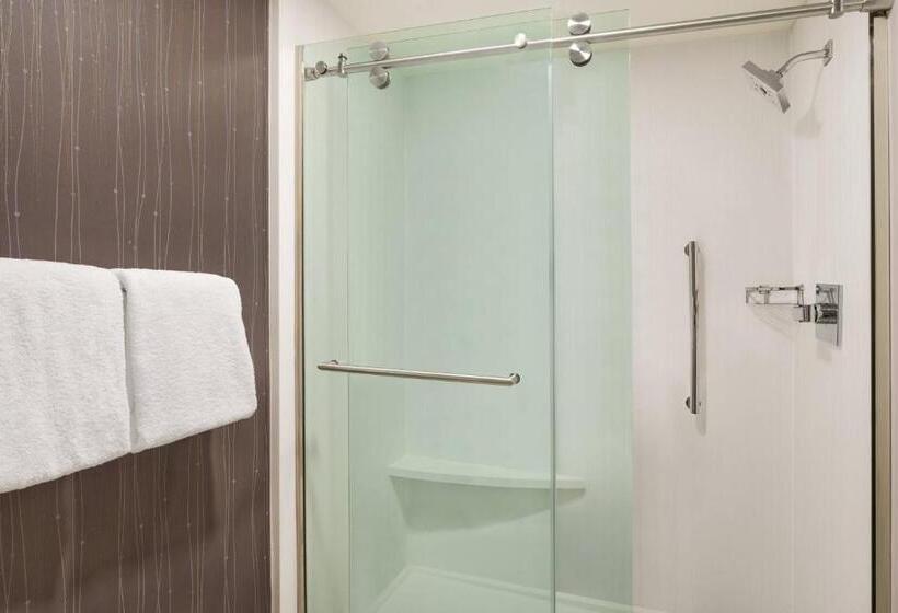 스탠다드 룸 킹사이즈 침대, Courtyard Tupelo