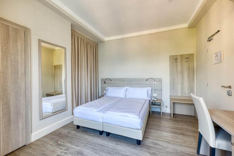Люкс Кровать Кинг, Garner Hotel Phoenix   Surprise, An Ihg