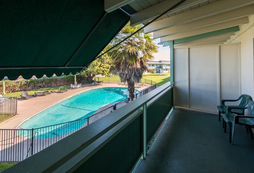 Standaardkamer met 2 Tweepersoonsbedden, Coral Reef Inn & Condo Suites