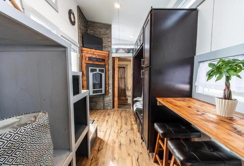Номер Стандарт, Tiny House Leadville