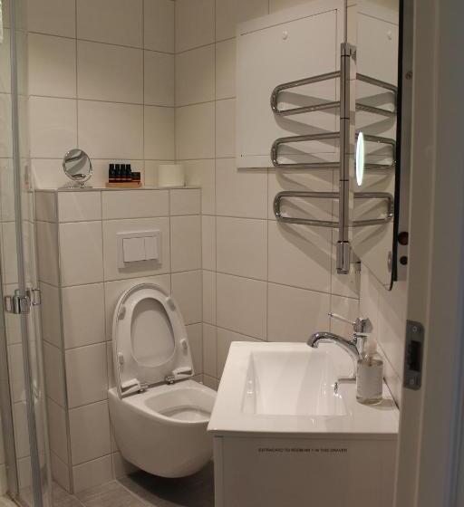Standard room with outdoor bath, Holsthuset Losji