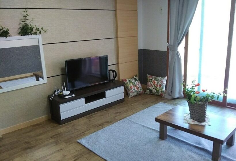 سوئیت 2 خوابه, Hyundai Elliot Hotel And Resort
