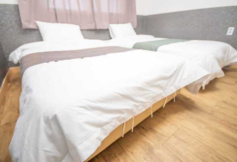 ویلای 4 خوابه, Hyundai Elliot Hotel And Resort