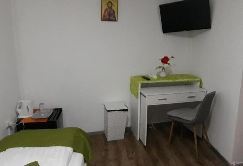 اتاق استاندارد یک نفره, Amaraz Center