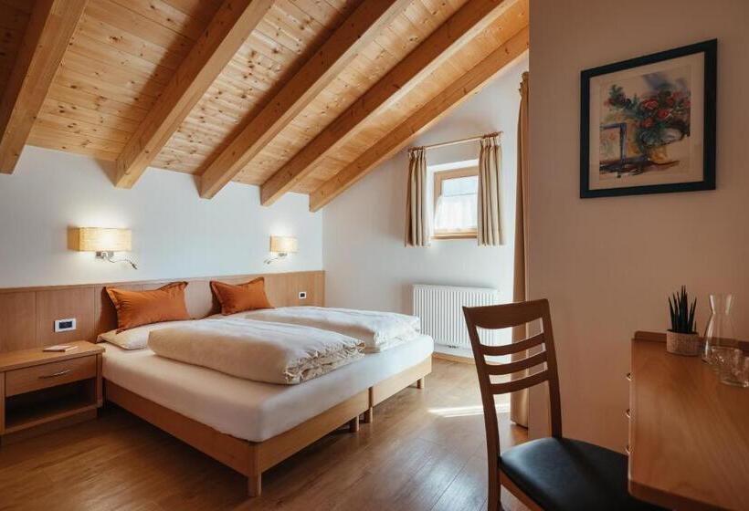 带2个卧室的公寓, Apartment Sotmarin
