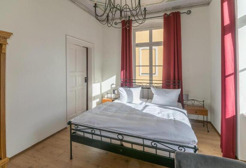 Семейный Номер Deluxe, Albergo Toscana