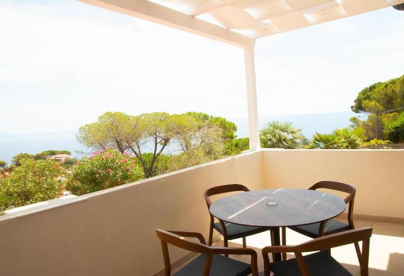 شقة سوبيريور غرفة نوم واحدة مطلّة علي البحر, Resort Capo Bianco