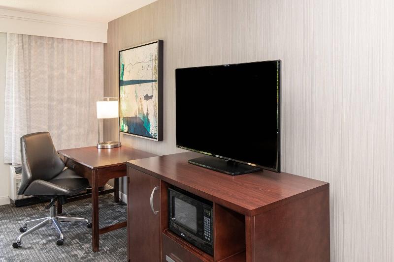 スタンダードルーム, Country Inn & Suites By Radisson, Columbus Edinburgh