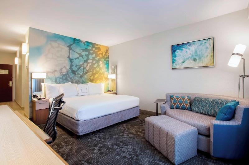 스탠다드 룸 킹사이즈 침대, Courtyard By Marriott Fort Lauderdale Coral Springs