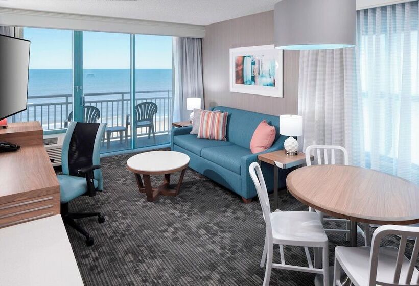 سوییت با چشم‌انداز دریا, Courtyard Virginia Beach Oceanfront/south