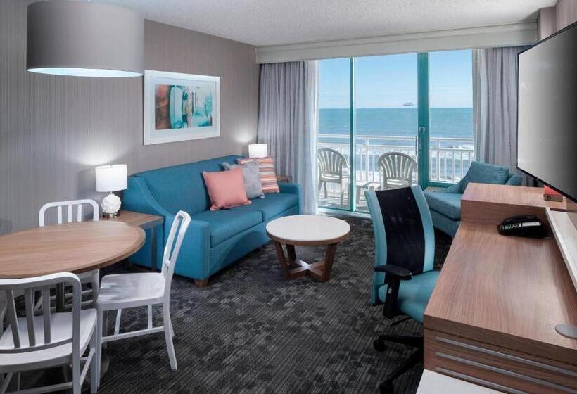 سوییت با چشم‌انداز دریا, Courtyard Virginia Beach Oceanfront/south