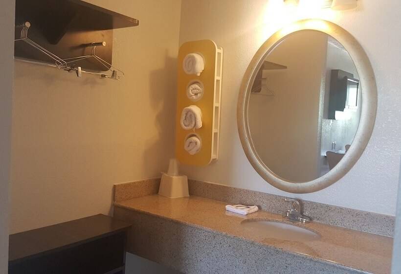 Номер Стандарт 2 Двуспальные Кровати, Motel 6columbus, Oh  Osu