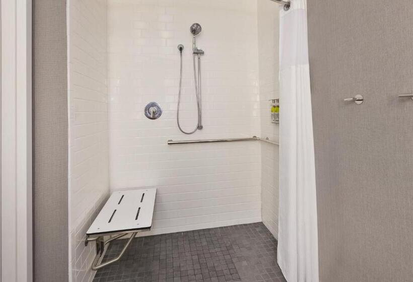 سوئیت برای معلولان, Staybridge Suites Pittsburgh Airport, An Ihg