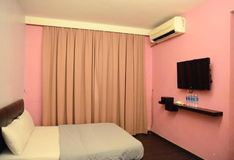 Quarto Familiar, Newland