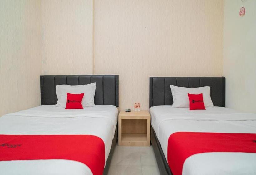 Quarto Familiar, Reddoorz Near Flyover Arjosari Malang