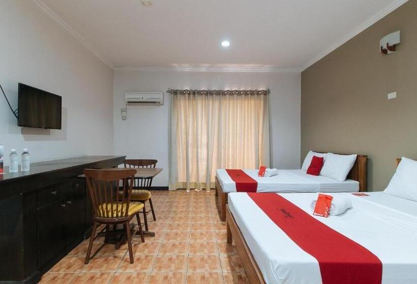 Family Room, Reddoorz @ Km 50 Aguinaldo Highway Tagaytay