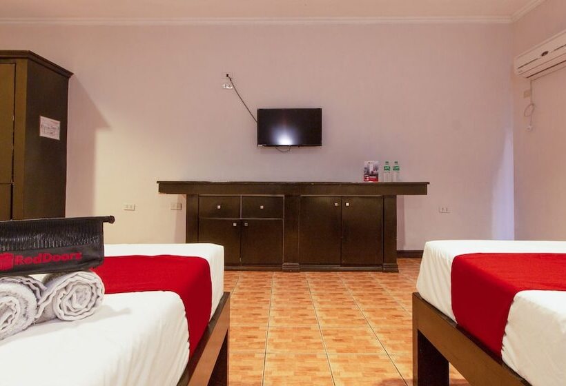 Family Room, Reddoorz @ Km 50 Aguinaldo Highway Tagaytay
