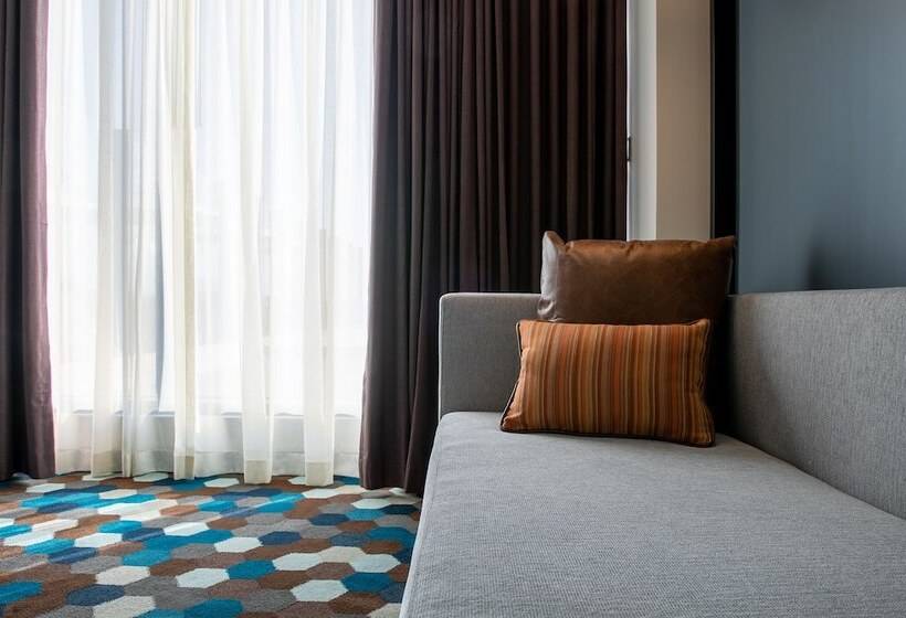 اتاق لوکس, Doubletree By Hilton Celaya