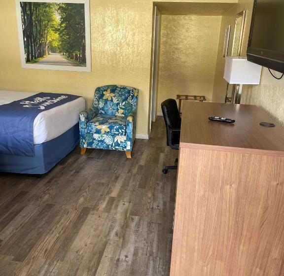 스탠다드 룸 더블 침대 2개, Days Inn By Wyndham Gainesville University