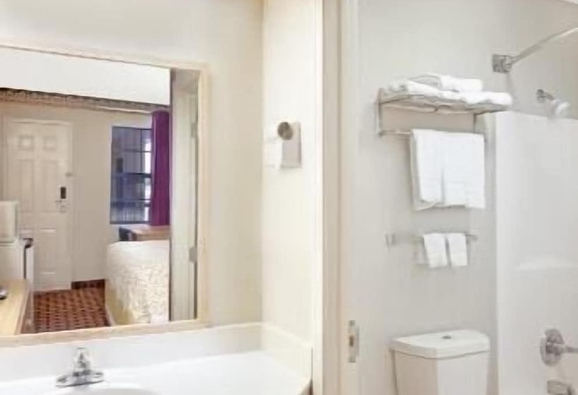 חדר סטנדרט שתי מיטות זוגיות, Days Inn By Wyndham Lexington