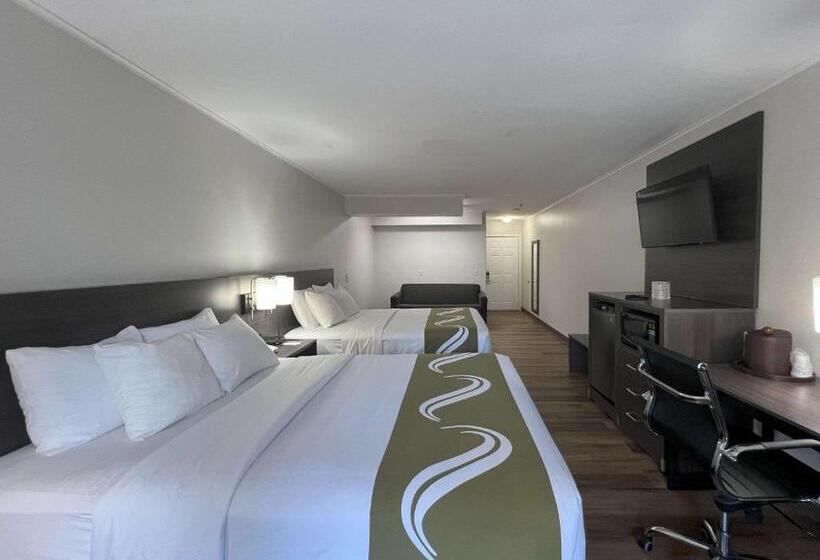 Люкс, Quality Inn Merrimack  Nashua