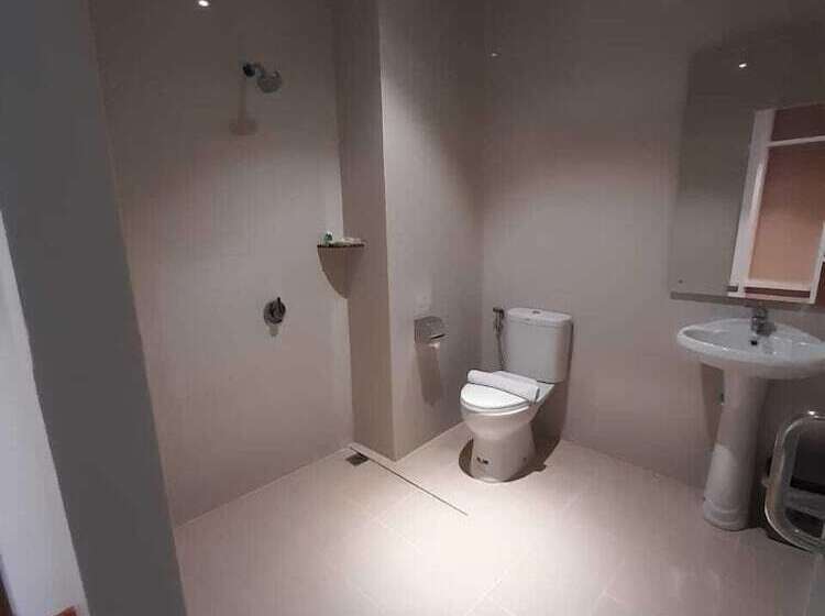 Номер Deluxe, Blitz Hotel Batam Centre