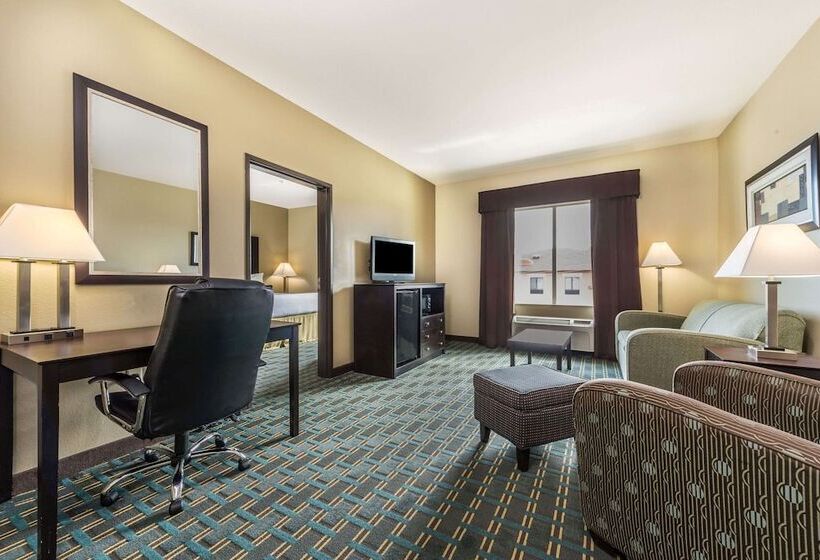 Люкс Кровать Кинг, Days Inn & Suites By Wyndham Mineral Wells