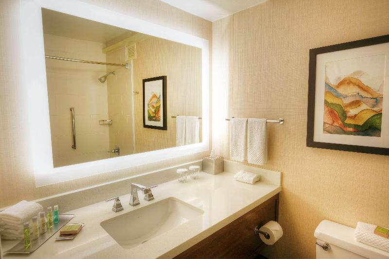 اتاق استاندارد با تخت بزرگ, Doubletree By Hilton  Spokane City Center