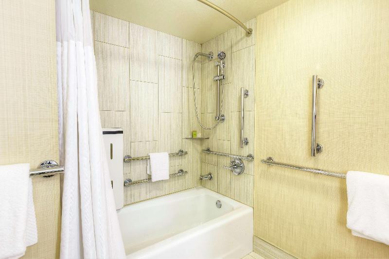 اتاق استاندارد با تخت بزرگ, Doubletree By Hilton  Spokane City Center