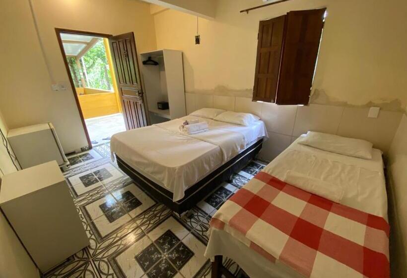 اتاق استاندارد سه نفره, Pousada Alto Da Praia