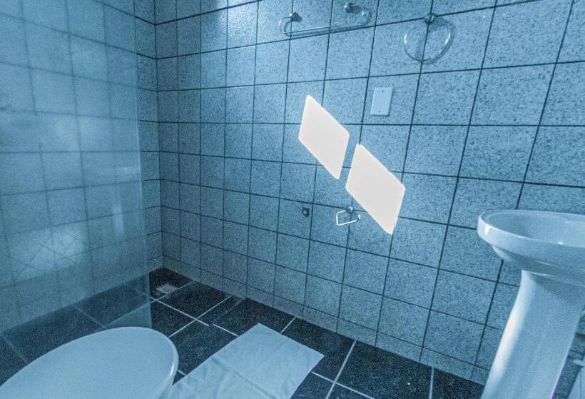 اتاق خانوادگی, Pousada Alto Da Praia